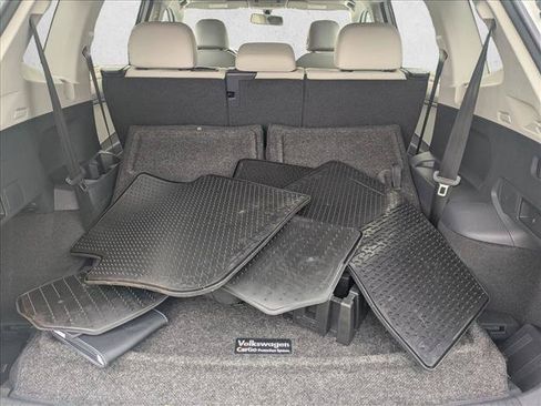Used 2020 Volkswagen Tiguan SE w/ 3rd Row Seat Package AWD/4WD image 6