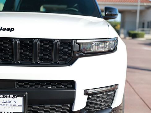 New 2025 Jeep Grand Cherokee L Limited image 5