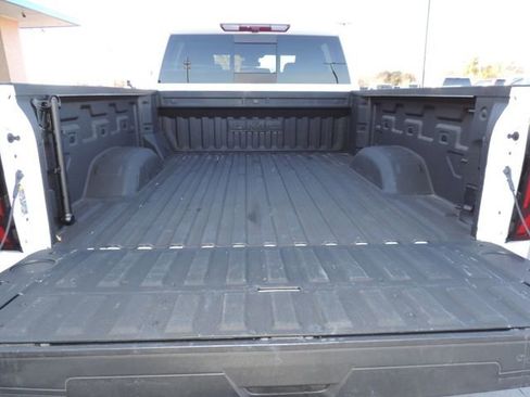 Used 2025 GMC Sierra 2500 SLT w/ SLT Convenience Package image 18