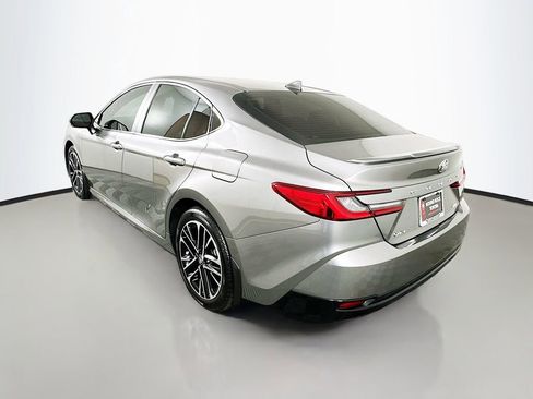 Used 2025 Toyota Camry XLE image 7