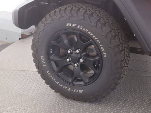 Used 2022 Jeep Wrangler Sport AWD/4WD image 13
