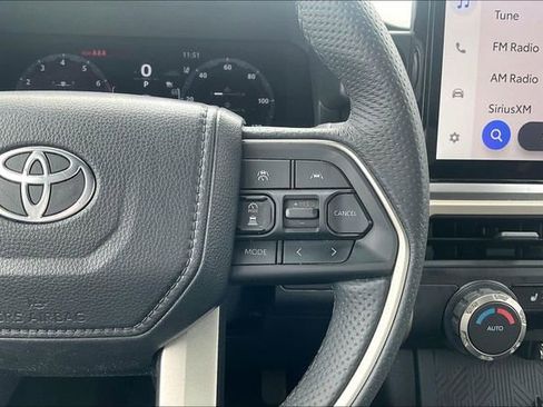 Used 2025 Toyota Tacoma TRD Off-Road AWD/4WD image 19