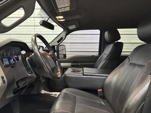 Used 2014 Ford F350 Lariat w/ Lariat Interior Package image 12