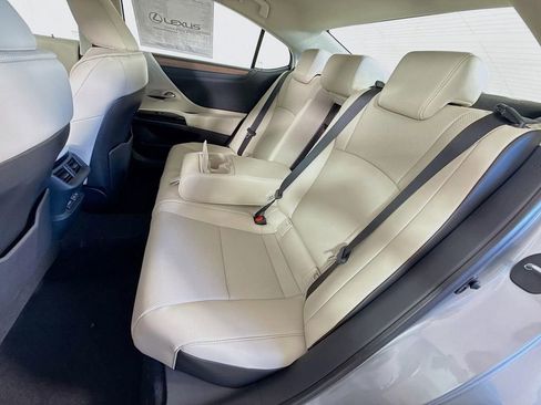 New 2025 Lexus ES 350 w/ Premium Package image 17