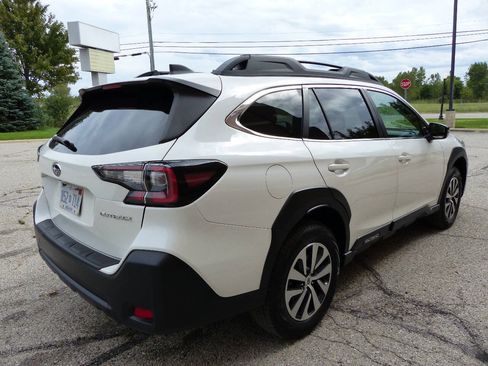 Used 2025 Subaru Outback Premium w/ Popular Package #1 AWD/4WD image 13