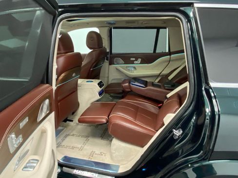 Used 2021 Mercedes-Benz Maybach GLS 600 4MATIC image 38