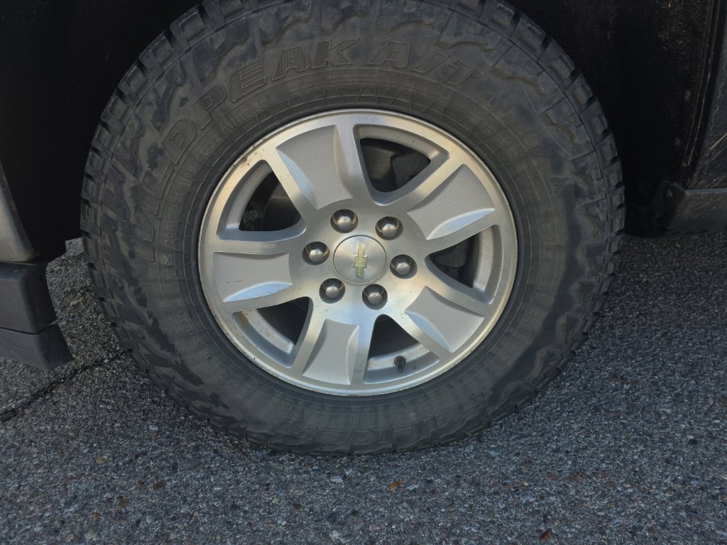 Used 2019 Chevrolet Silverado 1500 LT AWD/4WD image 2