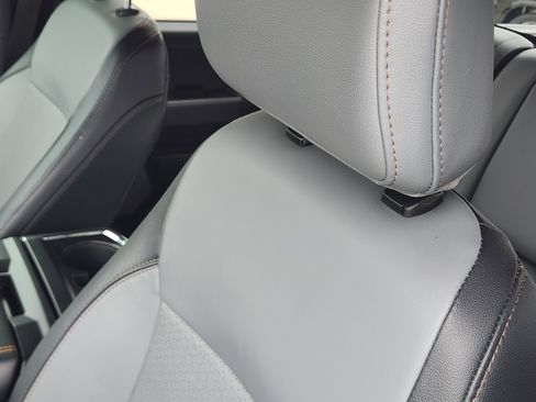 Used 2022 Ford F150 Lightning Lariat image 18