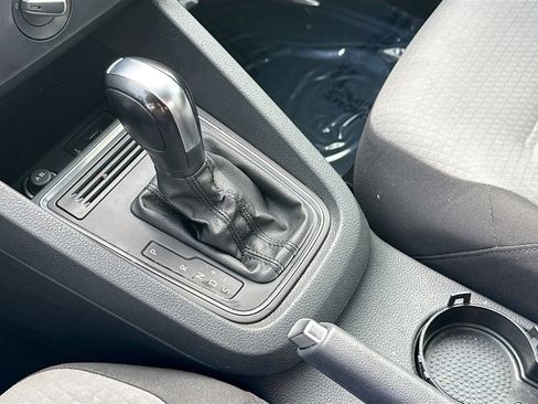 Used 2017 Volkswagen Jetta S image 25