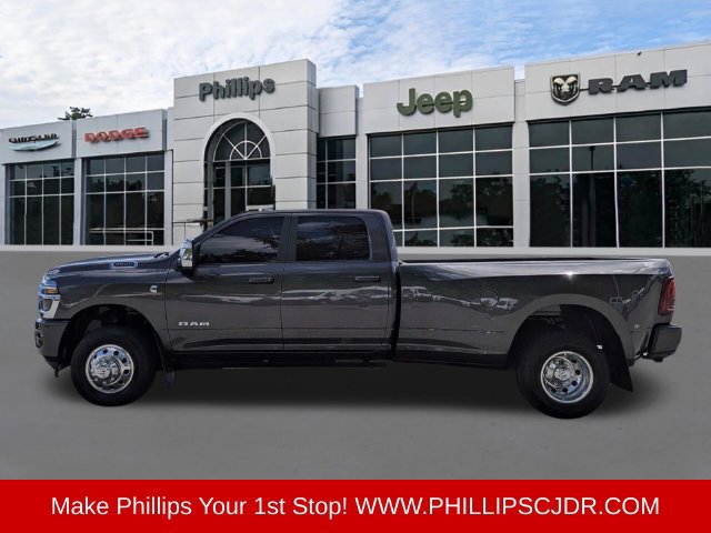 Certified 2025 RAM 3500 Laramie w/ Max Tow Package AWD/4WD image 6