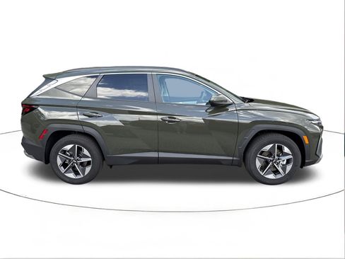 New 2025 Hyundai Tucson SEL image 2