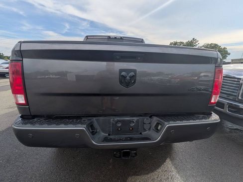 Used 2017 RAM 2500 Big Horn w/ Sport Appearance Group AWD/4WD image 6