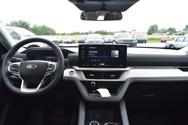 Used 2026 Ford Explorer Active w/ Active Comfort Package AWD/4WD image 39