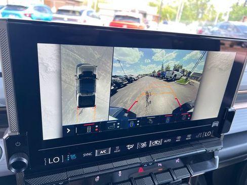 Certified 2025 GMC Hummer EV 3X AWD/4WD image 22