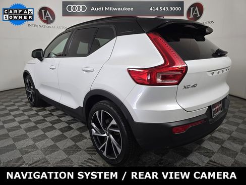 Used 2022 Volvo XC40 T5 R-Design w/ Advanced Package image 7