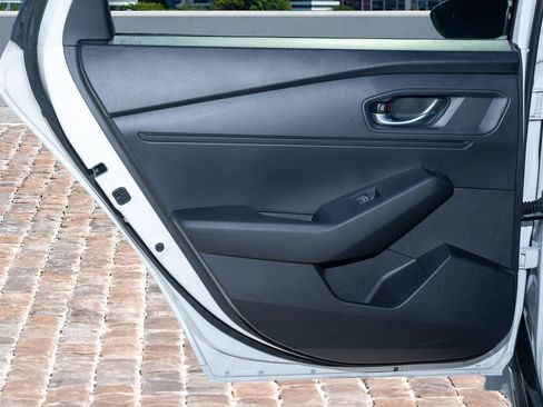 Used 2025 Honda Accord Sport image 12