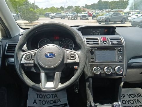 Used 2018 Subaru Forester 2.5i AWD/4WD image 27