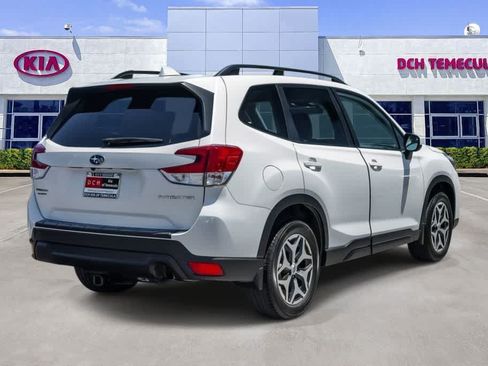 Used 2021 Subaru Forester Premium w/ Popular Package #1 AWD/4WD image 4