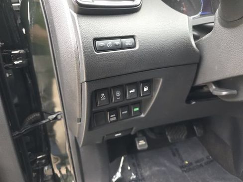 Used 2020 Nissan Rogue SV AWD/4WD image 38