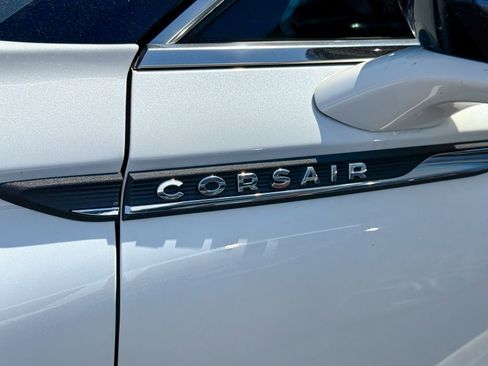 Used 2023 Lincoln Corsair AWD w/ Equipment Group 102A image 7