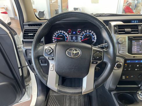 Used 2018 Toyota 4Runner Limited AWD/4WD image 9