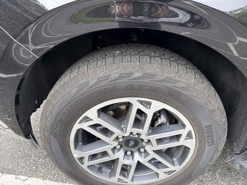 Used 2025 Ford Expedition Active image 9