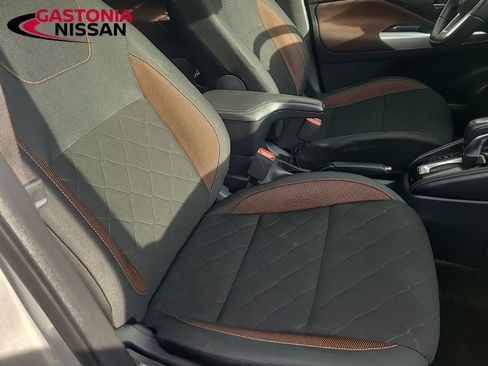 Used 2019 Nissan Kicks SR w/ Interior Electronics Package image 22