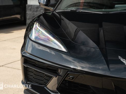 Used 2024 Chevrolet Corvette Stingray Preferred Cpe w/ Z51 Performance Package image 3