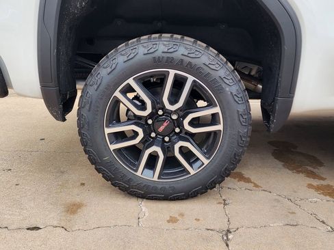 New 2026 GMC Sierra 1500 AT4 w/ AT4 Premium Package AWD/4WD image 52