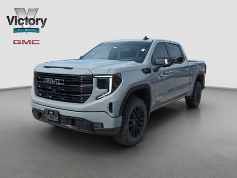 Used 2024 GMC Sierra 1500 Elevation w/ Elevation Premium Package AWD/4WD image 3