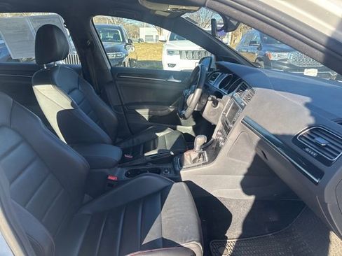 Used 2017 Volkswagen GTI S image 12