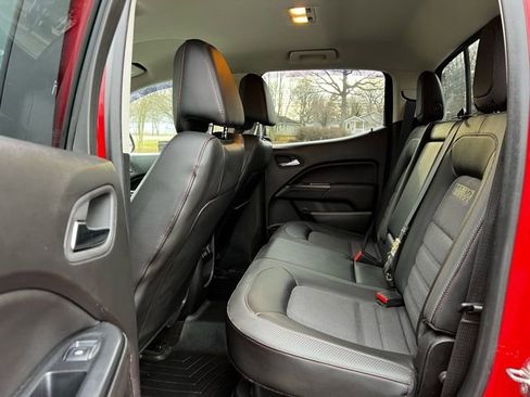 Used 2016 GMC Canyon SLE w/ All Terrain Package image 16