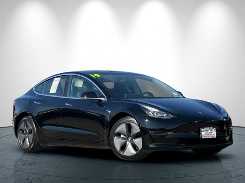 Used 2019 Tesla Model 3 Long Range image 2