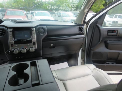 Used 2020 Toyota Tundra SR AWD/4WD image 23