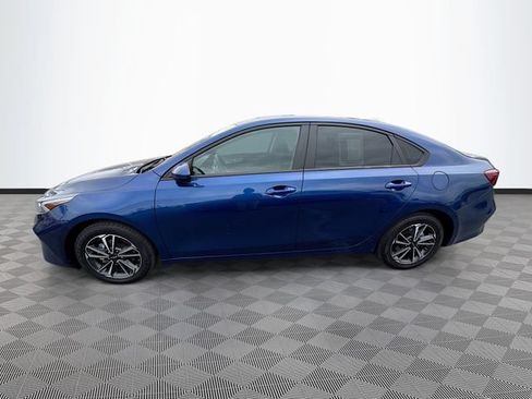 Used 2023 Kia Forte LXS FWD image 4