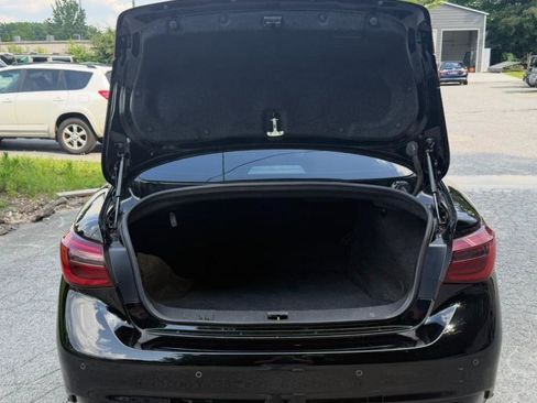 Used 2018 INFINITI Q50 Luxe w/ Sensory Package (Luxe) RWD image 31