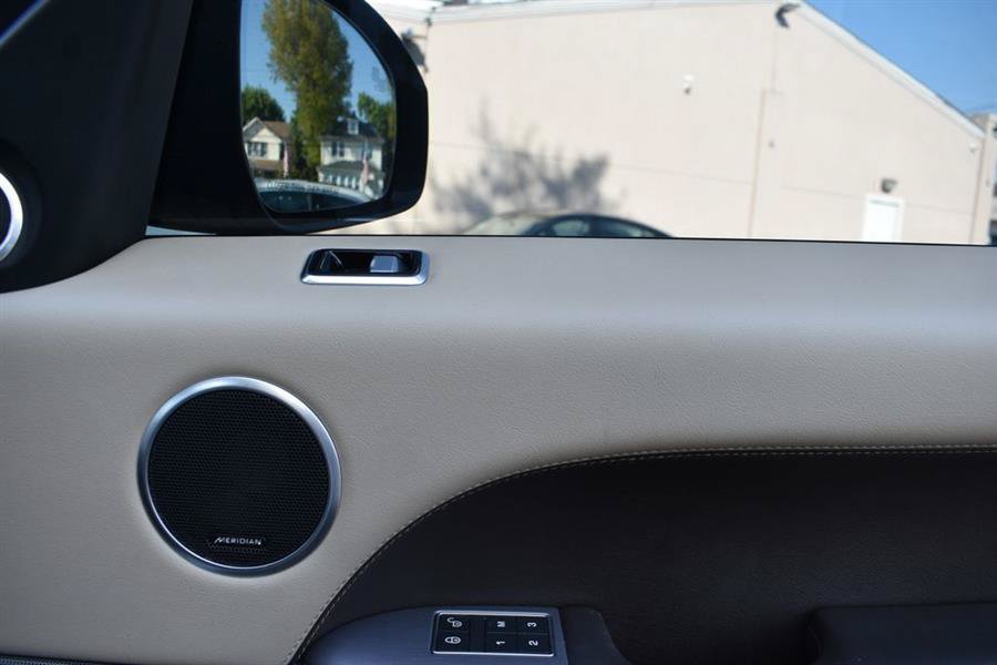 Used 2019 Land Rover Range Rover Sport HSE AWD/4WD image 21