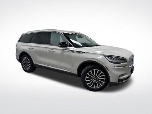 Used 2023 Lincoln Aviator AWD w/ Premium Package image 45