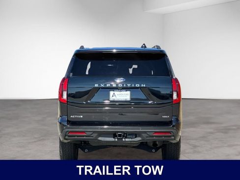 Used 2025 Ford Expedition Max Active AWD/4WD image 4