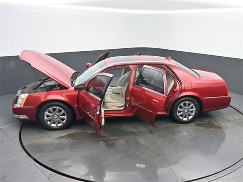 Used 2009 Cadillac DTS image 62