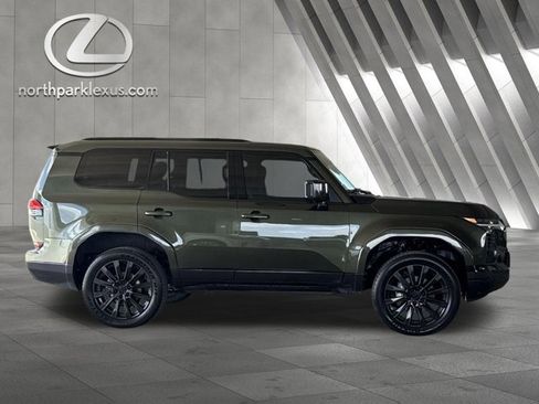 Certified 2024 Lexus GX 550 AWD/4WD image 4