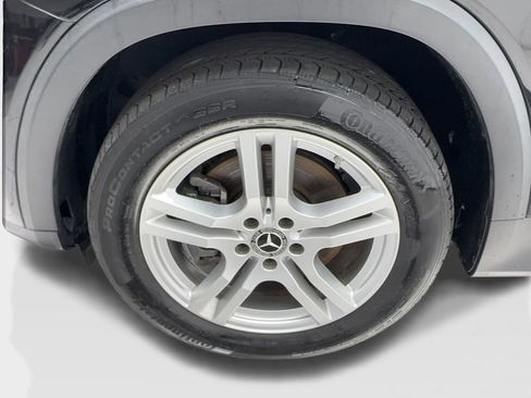 Used 2021 Mercedes-Benz GLB 250 4MATIC w/ Premium Package image 12