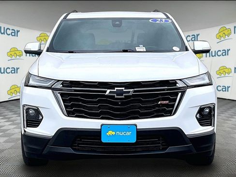 Used 2023 Chevrolet Traverse RS AWD/4WD image 2