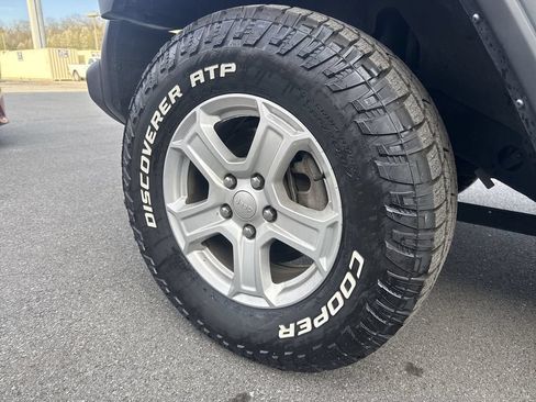 Used 2022 Jeep Wrangler Unlimited Sport AWD/4WD image 7