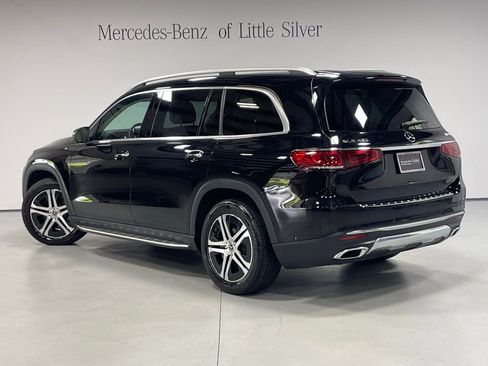 Used 2022 Mercedes-Benz GLS 450 4MATIC image 3