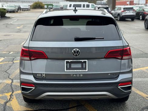 Used 2022 Volkswagen Taos SE image 5