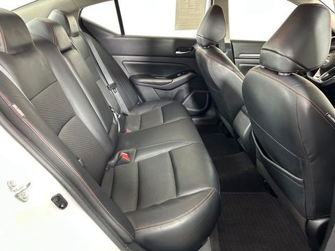 Used 2024 Nissan Altima 2.5 SR FWD image 11