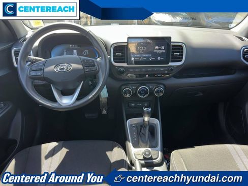 Used 2023 Hyundai Venue SEL FWD image 10