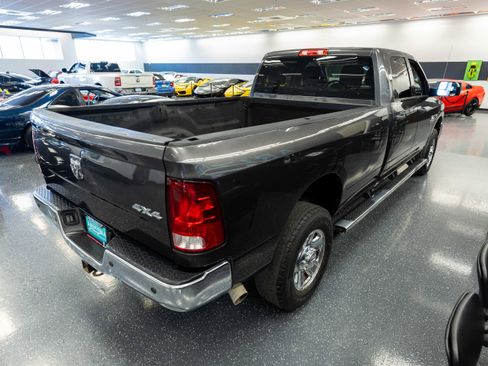 Used 2018 RAM 2500 Tradesman w/ Chrome Appearance Group AWD/4WD image 5