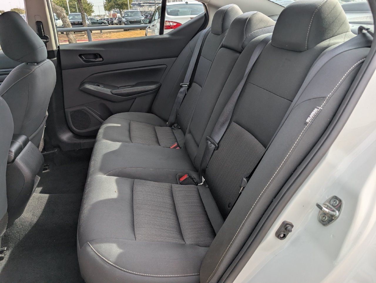 Used 2025 Nissan Altima 2.5 SV FWD image 27